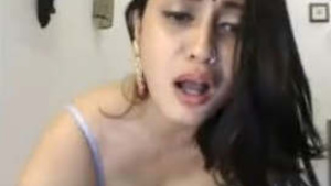 Steamy webcam sessions with aunties from Punjab exhibit firm breasts and round ass