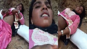 Sexy striptease by Indian college student shows off her body shape