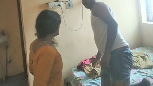Hot homemade video of an Indian bhabhi in a hotel room
