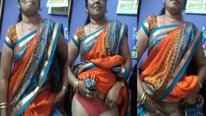 Village bhabhi exposing her charms in a video